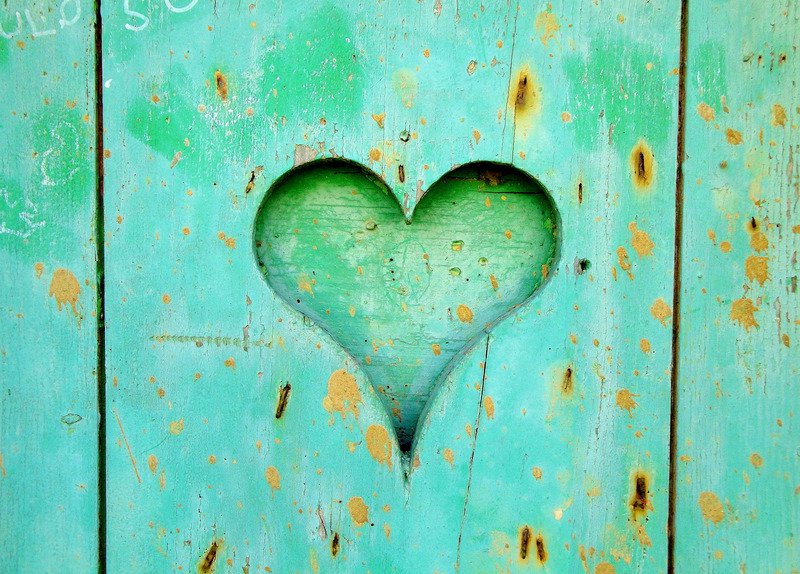 Heart in turquoise door